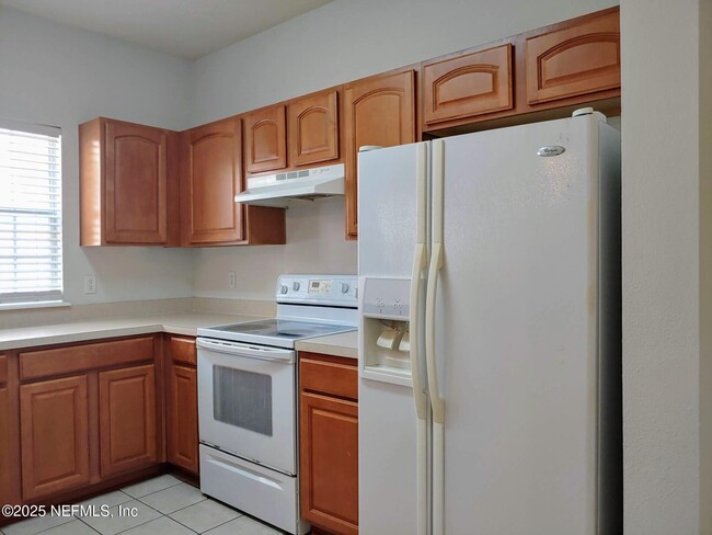Building Photo - 1723 Forest Lake Cir W