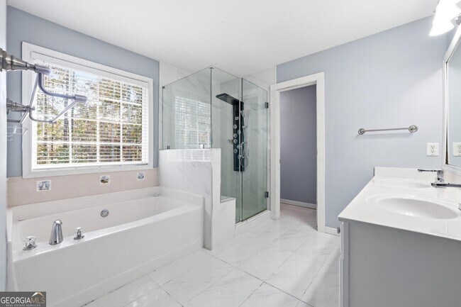 Building Photo - 5440 Village View Ln SW