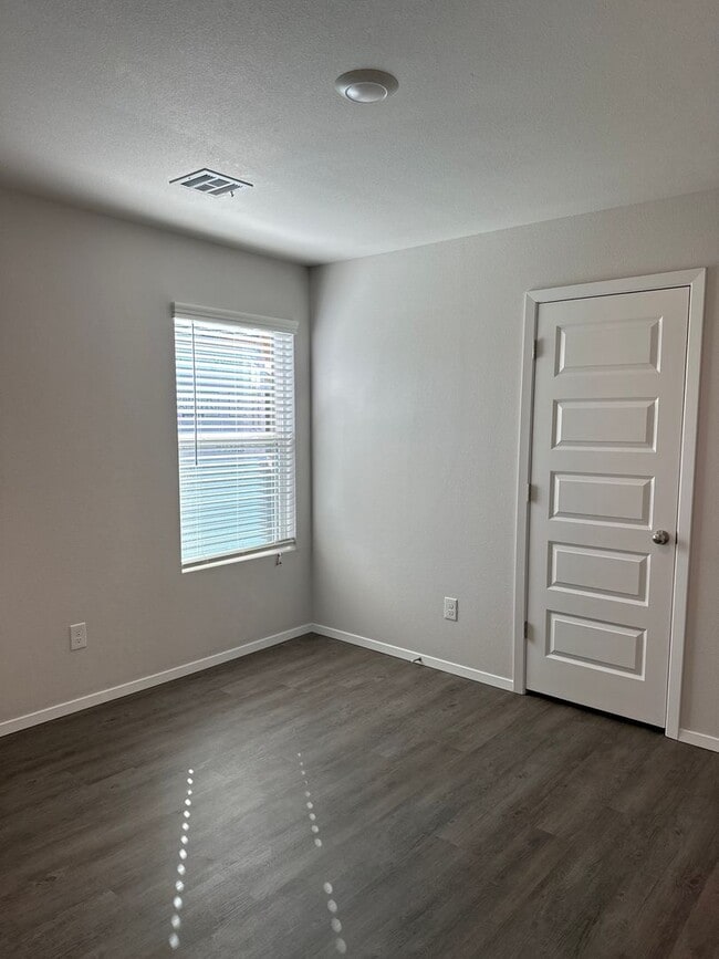 Building Photo - *Pre-leasing* Four Bedroom | Two Bath Home...