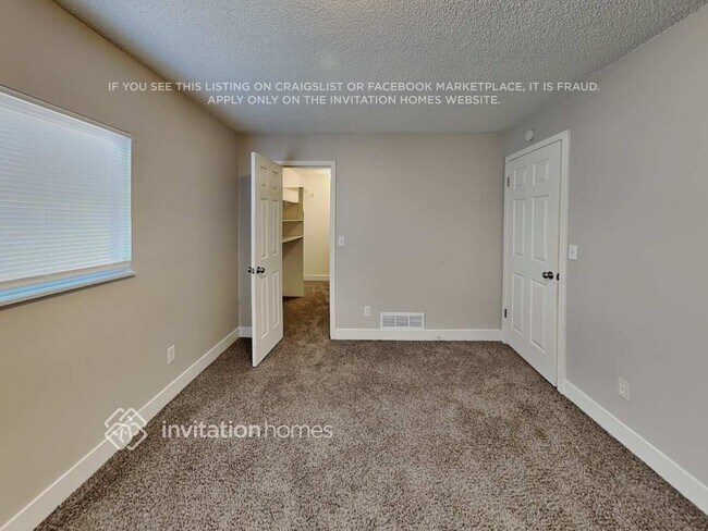 Building Photo - 19857 E Cornell Ave