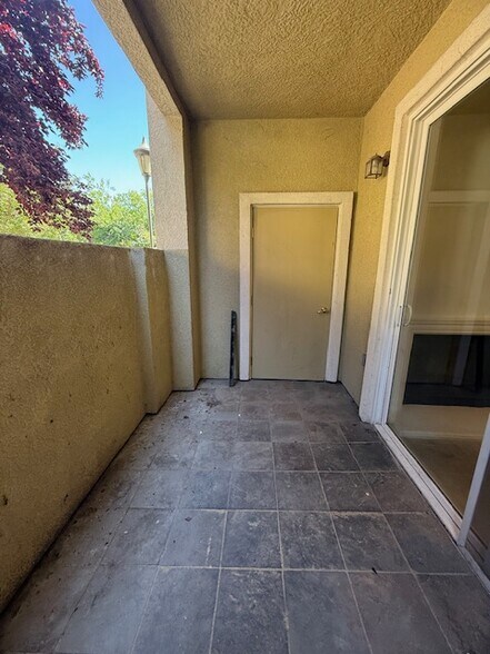 Building Photo - 1360 Shady Ln