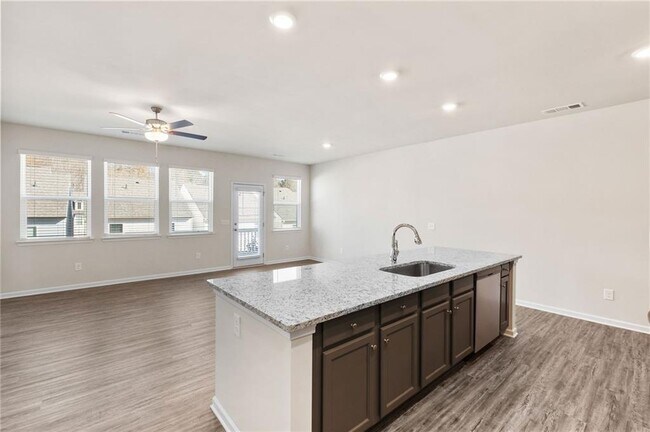 Building Photo - 392 Whitetail Cir