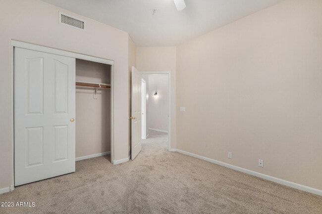 Building Photo - 9560 E Rockwood Dr