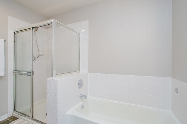 Building Photo - 313 Sheffield Dr