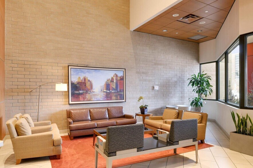 Indoor Common space - 121 Washington Ave S