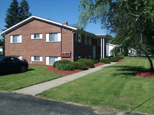 Building Photo - 2 br, 1 bath 4plex - 56th St 466