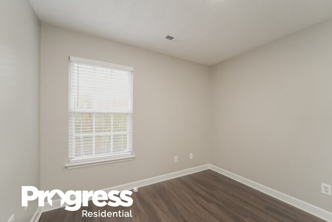 Building Photo - 238 Kendra Dr SW