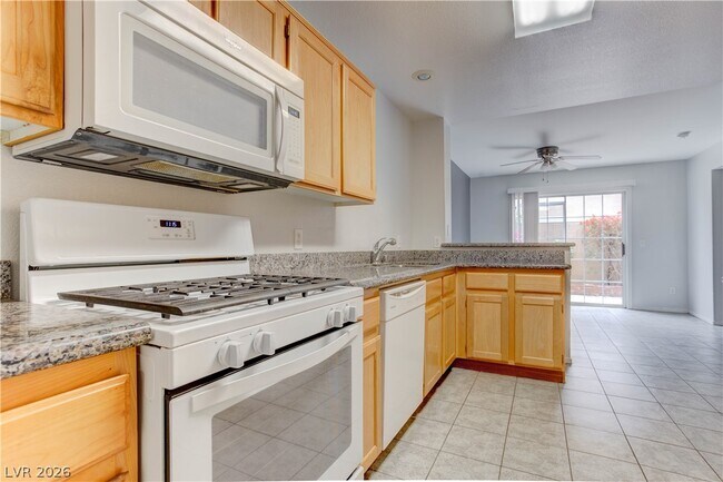 Building Photo - 690 Ambling Gait Ave