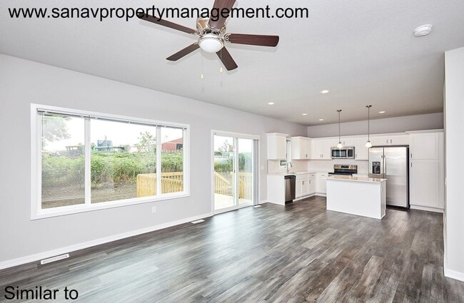 Building Photo - Modern Look 2 Story house!! Waukee Schools!! Great Neighbourhood!