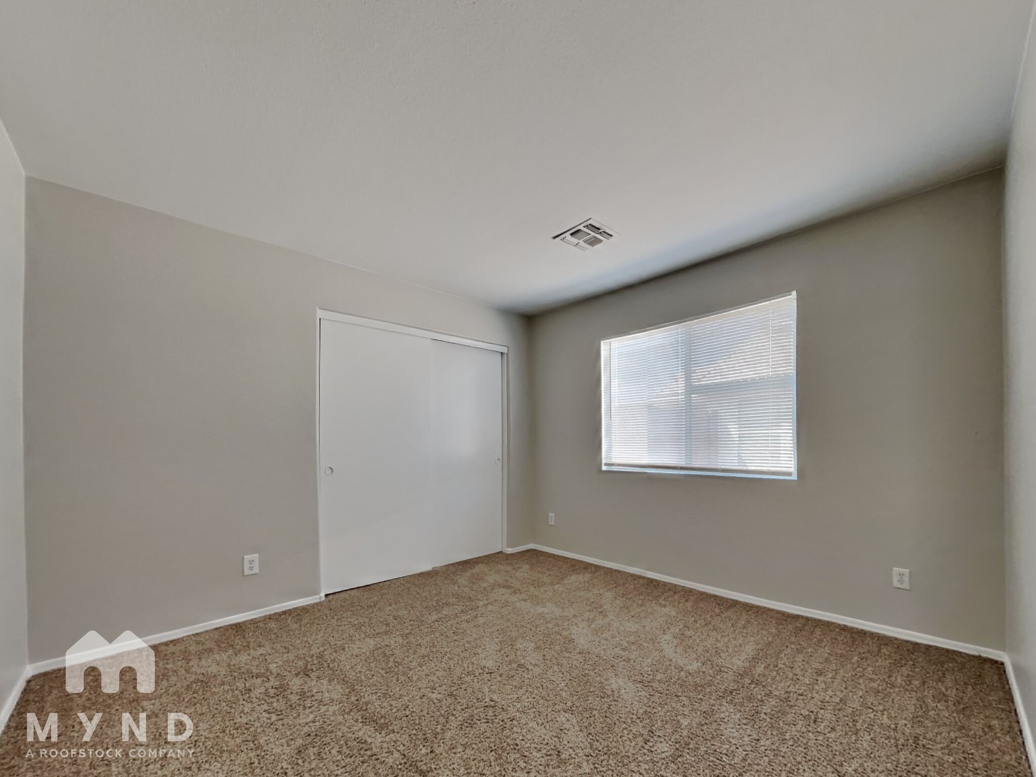 Building Photo - 8617 W Echo Ln
