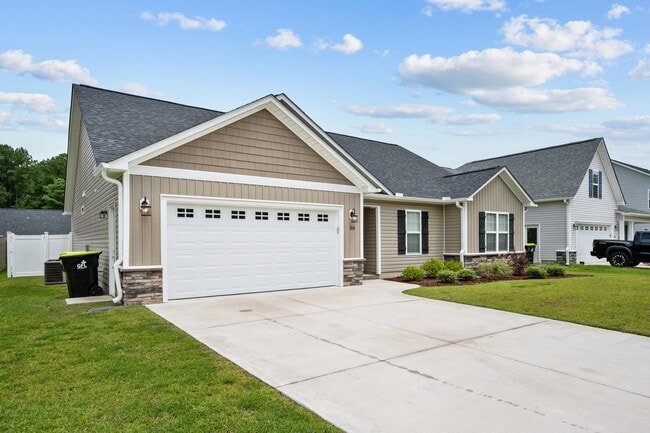 Building Photo - 118 Station Yard Rd