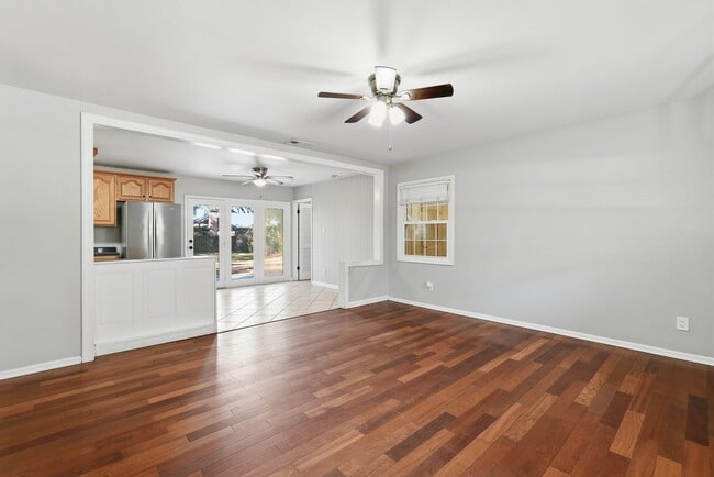 Building Photo - Ranch Home on Wilmington Island For Lease!