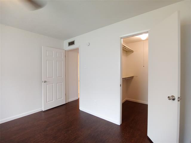 Building Photo - 507 Cumberland Dr