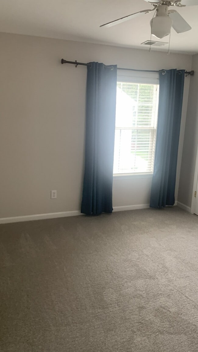 Building Photo - 11106 Knight Castle Dr