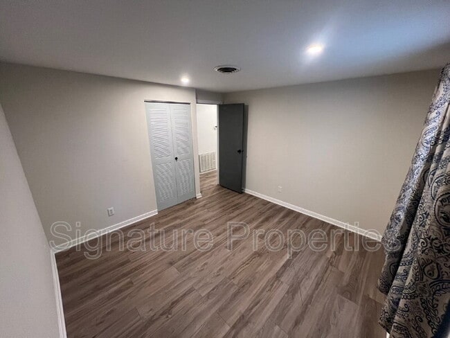 Building Photo - 6301 Morning Glory Rd