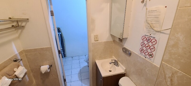 Building Photo - 524 Timpson Pl