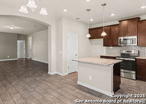 Building Photo - 754 Farmers Dell