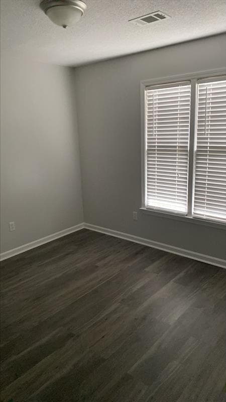 Building Photo - 121 Kenton Dr