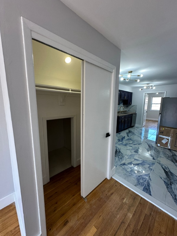 Building Photo - 1903 Country Ln