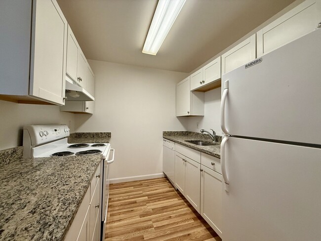 Building Photo - 6 S Washington St