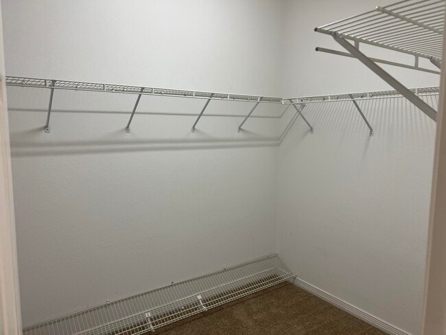 Building Photo - 195 S Shore Dr