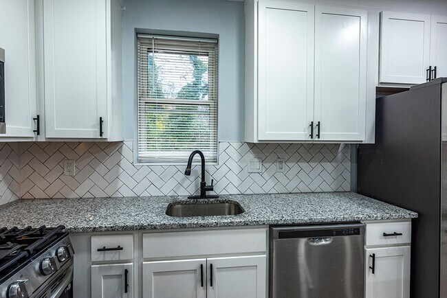 Building Photo - 4308 Alabama Ave SE