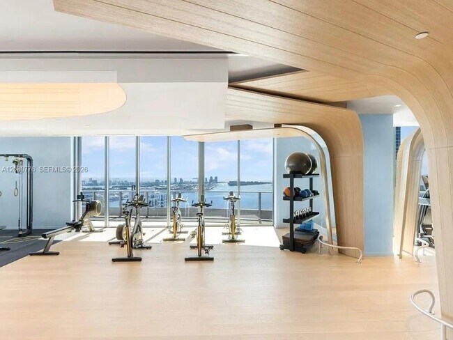 Building Photo - 1000 Brickell Plaza