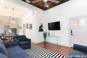 Building Photo - 325 Montana St