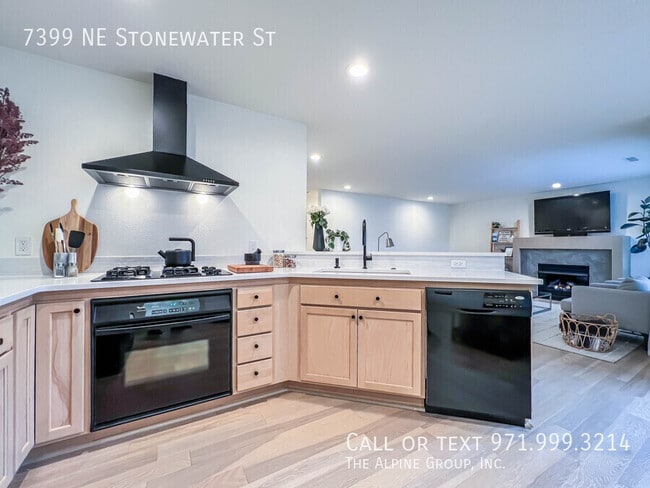Building Photo - 7399 NE Stonewater St
