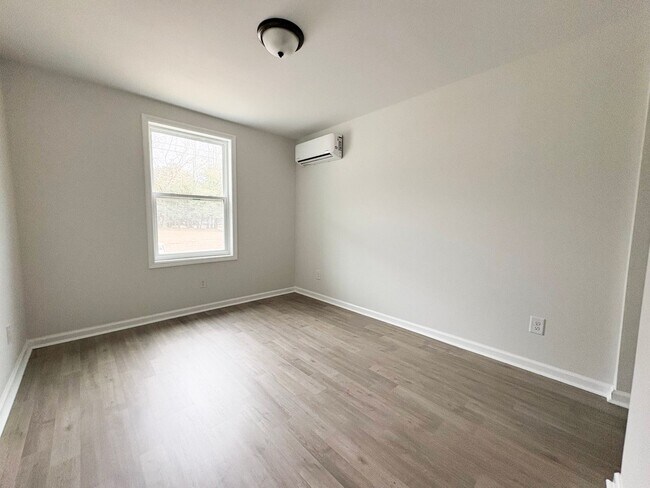 Building Photo - 1  Bedroom 1 Bathroom- New Construction!