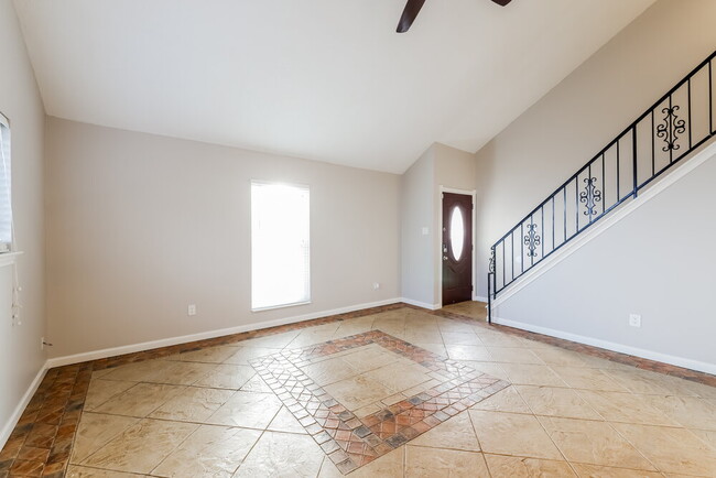 Building Photo - 5827 Alpine Heights Dr