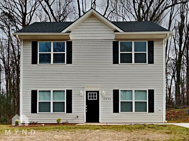 Primary Photo - 1402 A Neely St