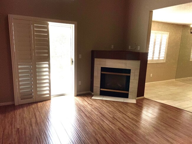 Building Photo - Hidden Gem in Gated Community - Summerlin