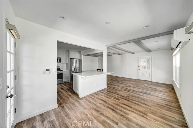 Building Photo - 5840 Coldwater Canyon Ave