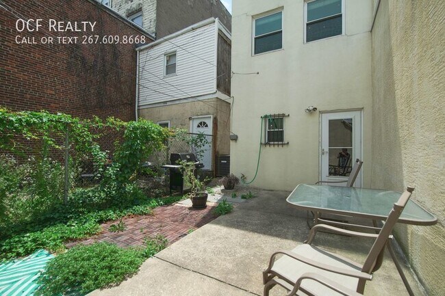 Building Photo - 2619 South St