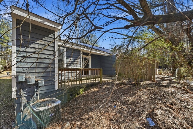 Building Photo - 3921 Henry Ct