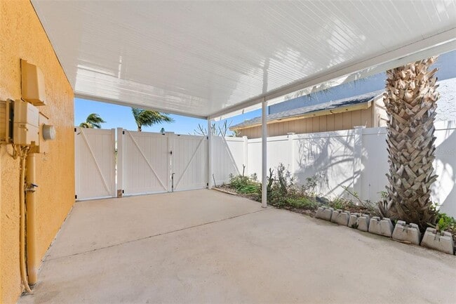 Building Photo - 13514 Garris Dr
