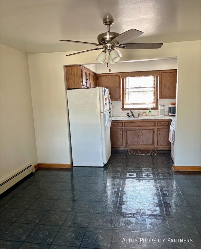 Building Photo - 17385 70th Ave