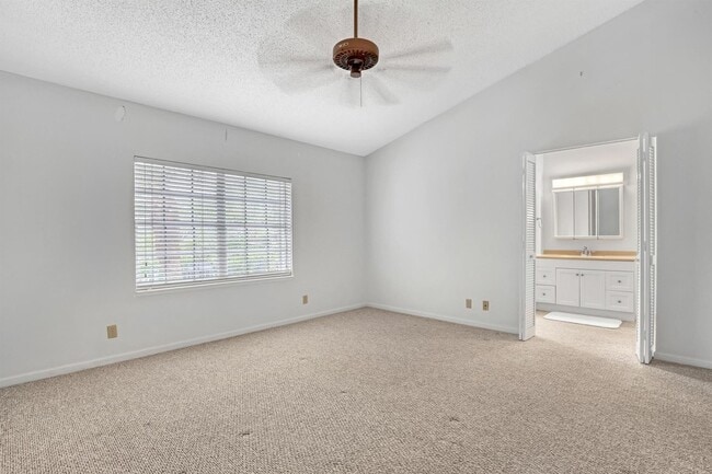 Building Photo - 604 Ocean Dunes Cir