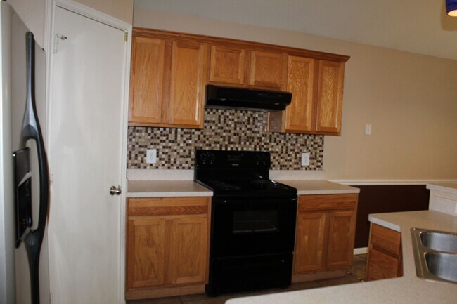 Building Photo - 3 BEDROOM, 2 BATH, BELTON ISD