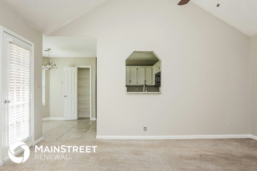 Building Photo - 7387 Lee Ann Dr