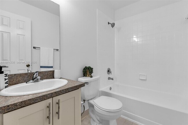 Building Photo - 9785 Nob Hill Ct