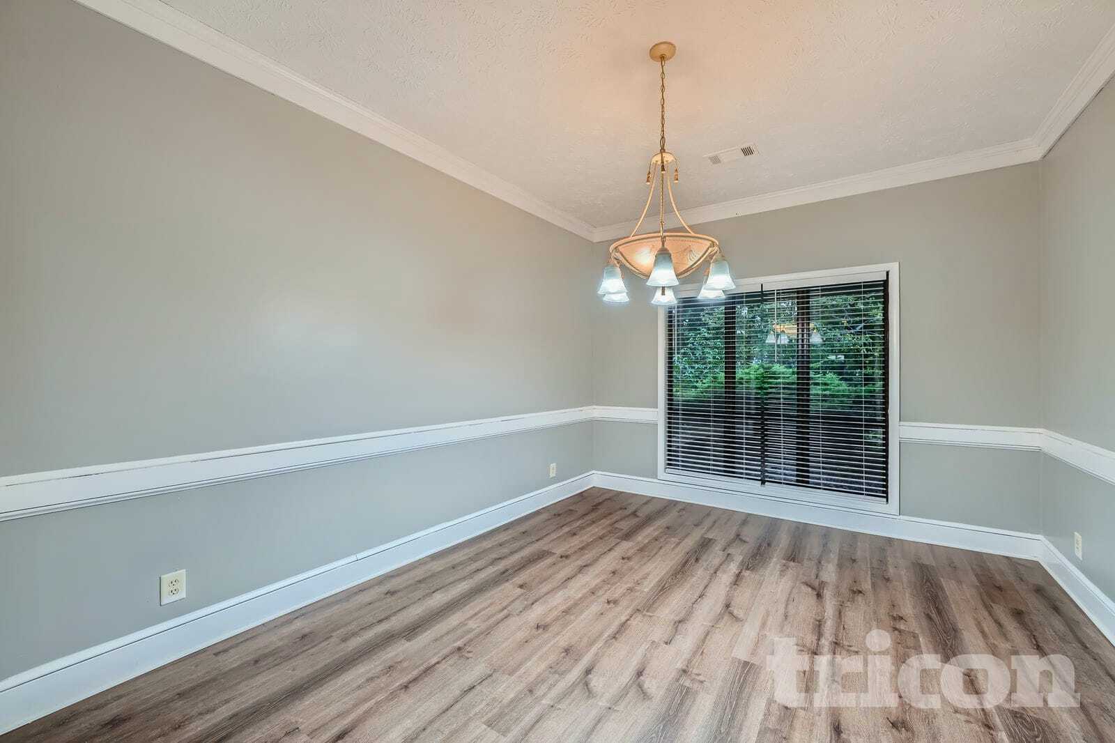 Building Photo - 3944 River Dr SW