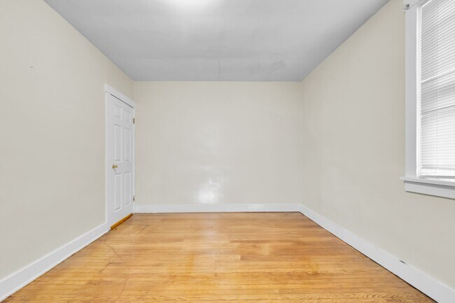 Building Photo - 521 N Ninth St