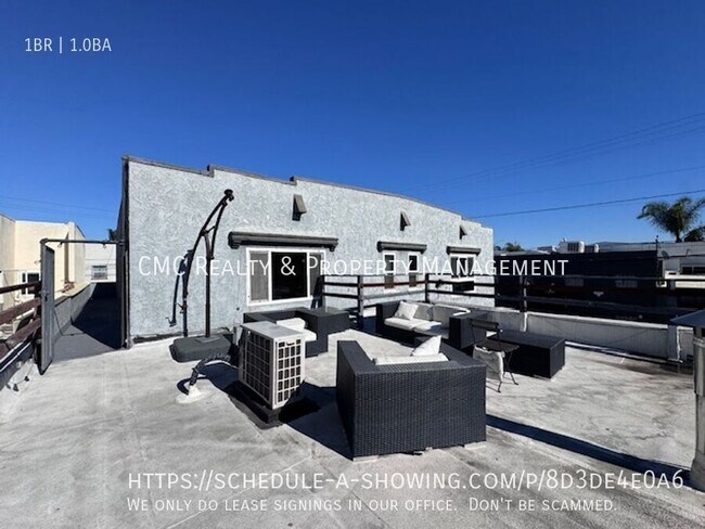 Building Photo - 827 E 4th St