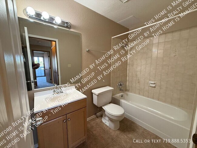 Building Photo - 1238 Firefly Cir