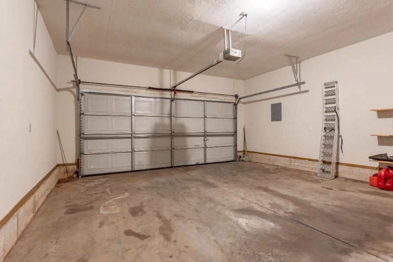 Building Photo - 2942 E Chattanooga St