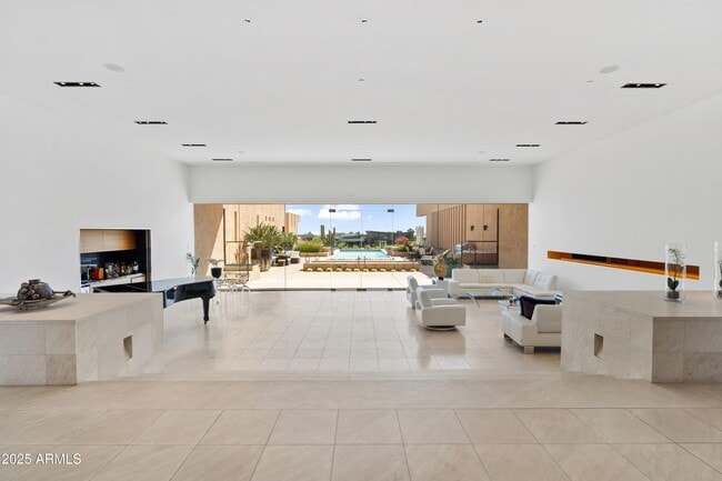 Building Photo - 9191 E Happy Hollow Dr