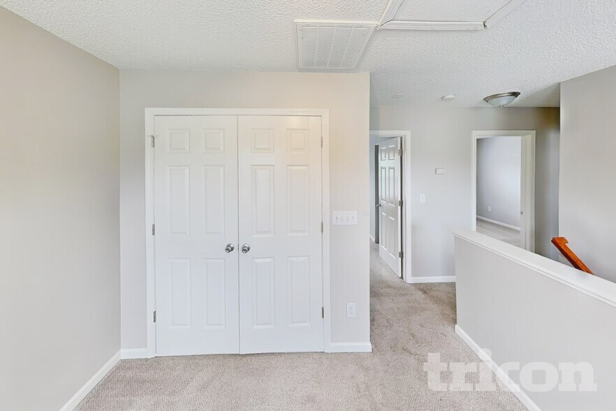 Building Photo - 5862 Mahogany Pl SW