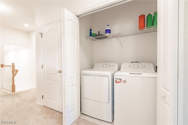 Building Photo - 3100 Cottonwood Bend